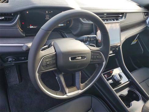 New 2025 Jeep Grand Cherokee L Limited w/ Trailer Tow Package image 20