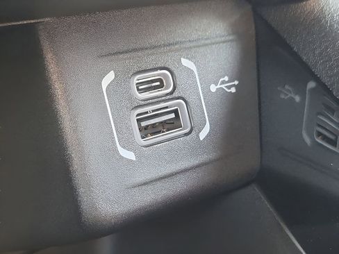 New 2026 Jeep Compass Latitude AWD/4WD image 31
