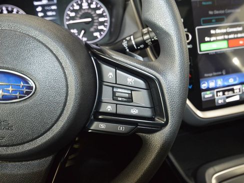 Used 2025 Subaru Crosstrek 2.0i Premium image 32