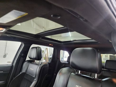Used 2015 Jeep Grand Cherokee SRT w/ Luxury Group II AWD/4WD image 24