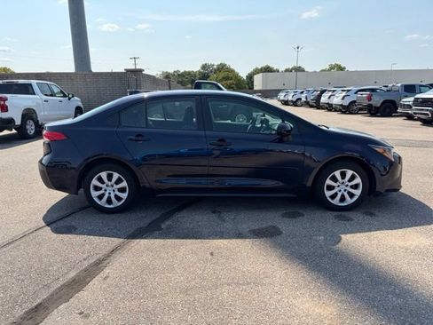 Used 2024 Toyota Corolla LE FWD image 8