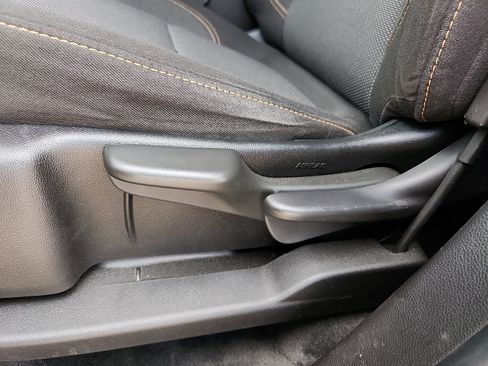 Used 2020 Chevrolet Traverse LS image 13