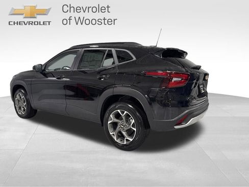New 2026 Chevrolet Trax LT w/ LPO, Blackout Package image 31