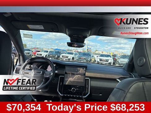 New 2026 GMC Acadia Denali Ultimate w/ LPO, Floor Liner Package AWD/4WD image 47