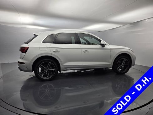 Used 2021 Audi Q5 e Premium Plus image 11