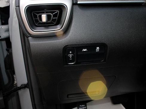 Used 2023 Kia Sorento S w/ Panoramic Sunroof Package image 26