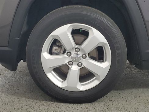 Used 2021 Jeep Compass Latitude image 8