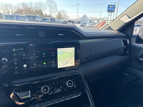 Used 2024 GMC Sierra 2500 AT4 w/ AT4 Premium Plus Package image 23