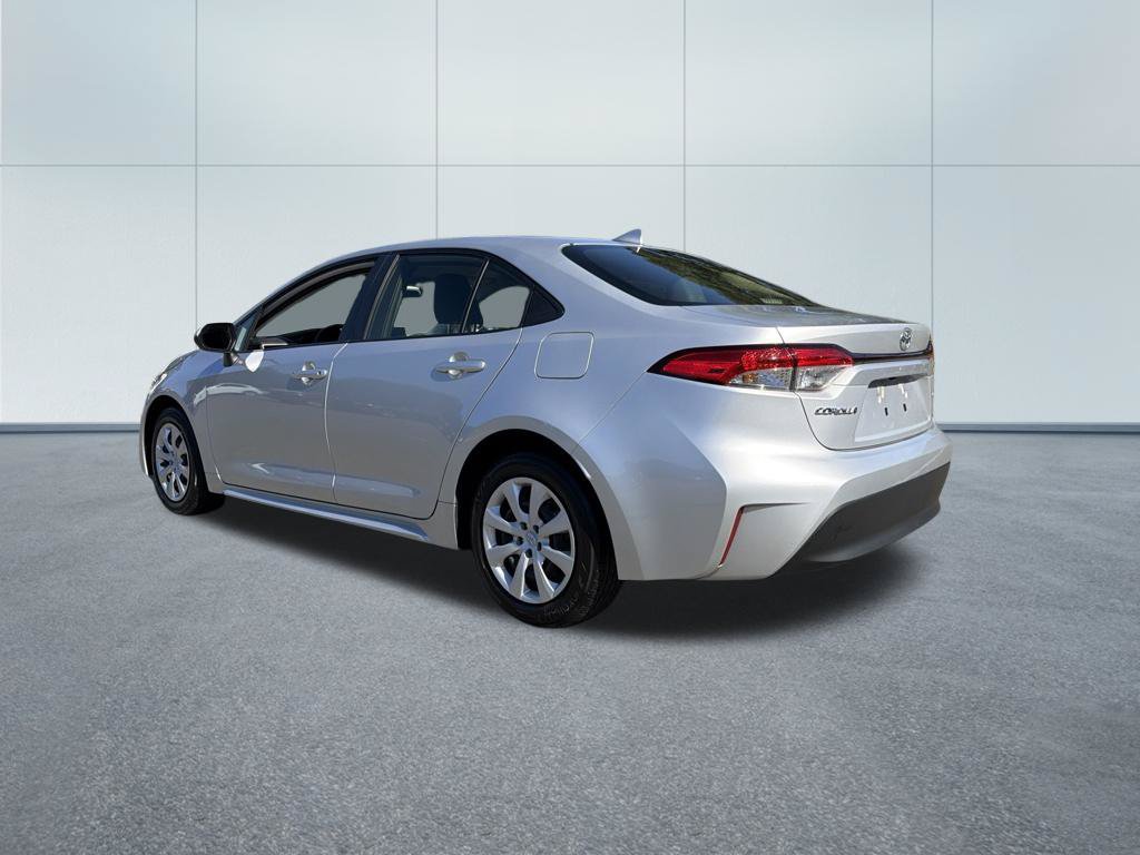 Used 2023 Toyota Corolla LE FWD image 7