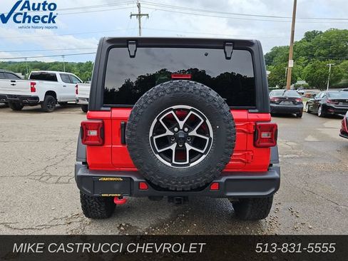 Used 2024 Jeep Wrangler Unlimited Rubicon AWD/4WD image 4