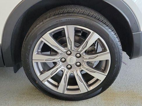 Certified 2023 Cadillac XT4 Premium Luxury FWD image 9