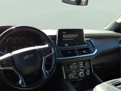 Used 2021 Chevrolet Tahoe Z71 w/ Z71 Signature Package image 9