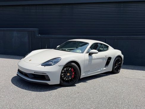Certified 2024 Porsche 718 Cayman GTS RWD image 6