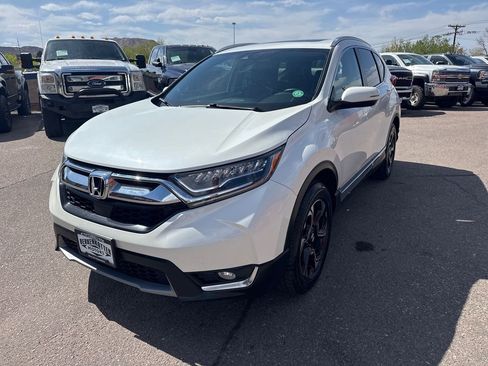 Used 2018 Honda CR-V Touring image 3
