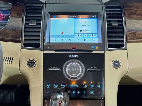 Used 2017 Ford Taurus Limited image 33