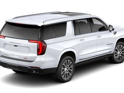 New 2026 GMC Yukon XL Denali w/ Denali Reserve Package