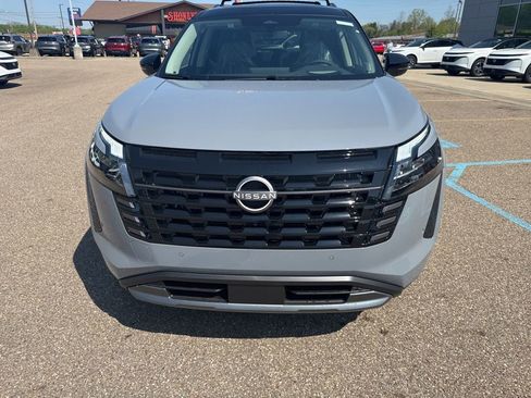 New 2026 Nissan Pathfinder Platinum AWD/4WD image 2