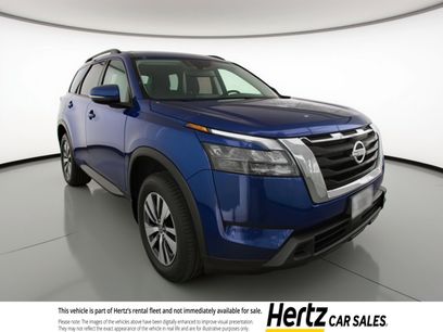 Used 2025 Nissan Pathfinder SV
