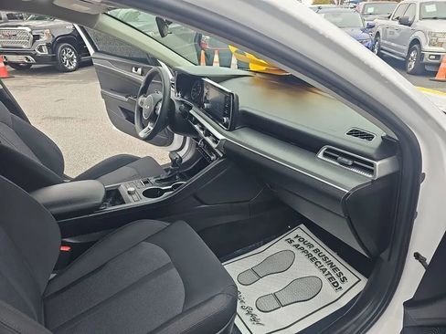 Used 2022 Kia K5 LXS image 18