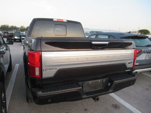 Used 2019 Ford F150 Platinum w/ Equipment Group 701A Luxury AWD/4WD image 4