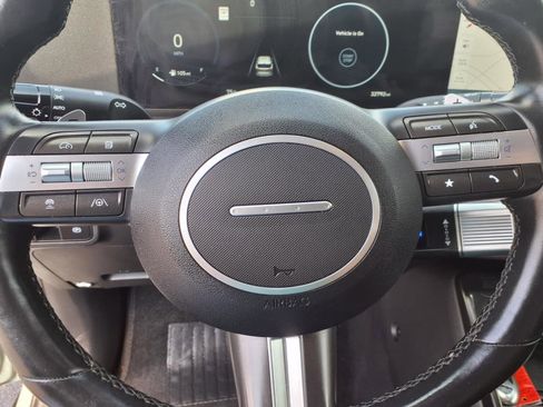 Used 2024 Hyundai Kona Limited image 18