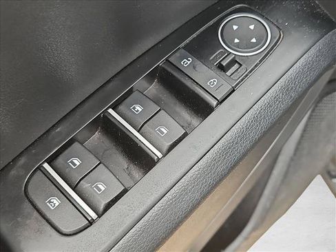 Used 2020 Kia Soul EX w/ Option Group 015 FWD image 11