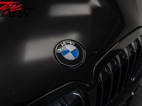 Used 2022 BMW X7 xDrive40i w/ M Sport Package image 9