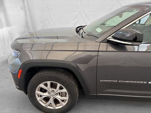 Used 2022 Jeep Grand Cherokee L Limited AWD/4WD image 3