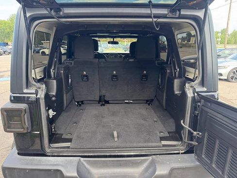 Used 2018 Jeep Wrangler Unlimited Sport S AWD/4WD image 19