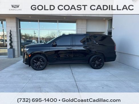 Used 2023 Cadillac Escalade Sport Platinum image 2