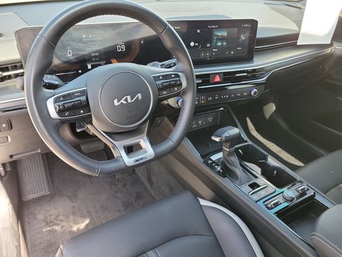 Used 2025 Kia K5 GT-Line w/ GT-Line Premium Package FWD image 2