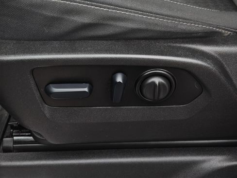 Used 2022 Chevrolet Silverado 2500 LT w/ Texas Edition image 28