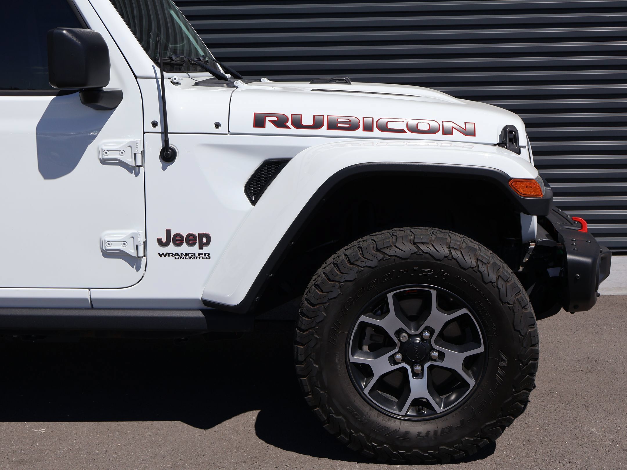 Used 2018 Jeep Wrangler Unlimited Rubicon AWD/4WD image 11