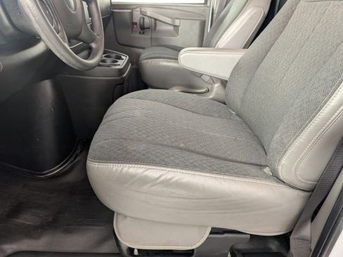Used 2024 GMC Savana 2500 w/ Driver Convenience Package RWD image 13