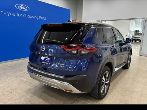 Used 2021 Nissan Rogue Platinum image 8