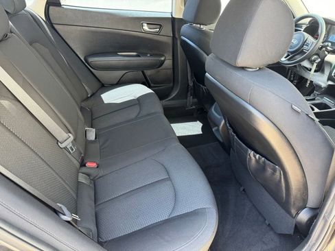 Used 2017 Kia Optima LX FWD image 13