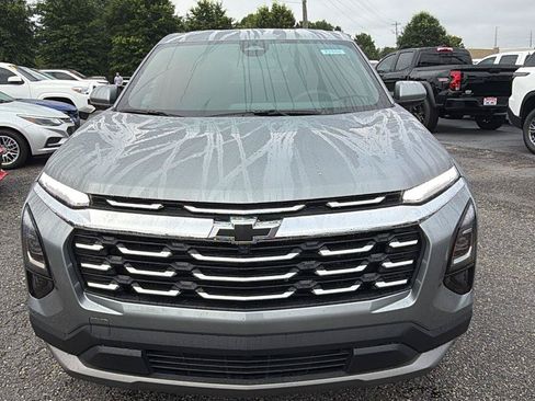 New 2026 Chevrolet Equinox LT w/ Convenience Package II FWD image 2