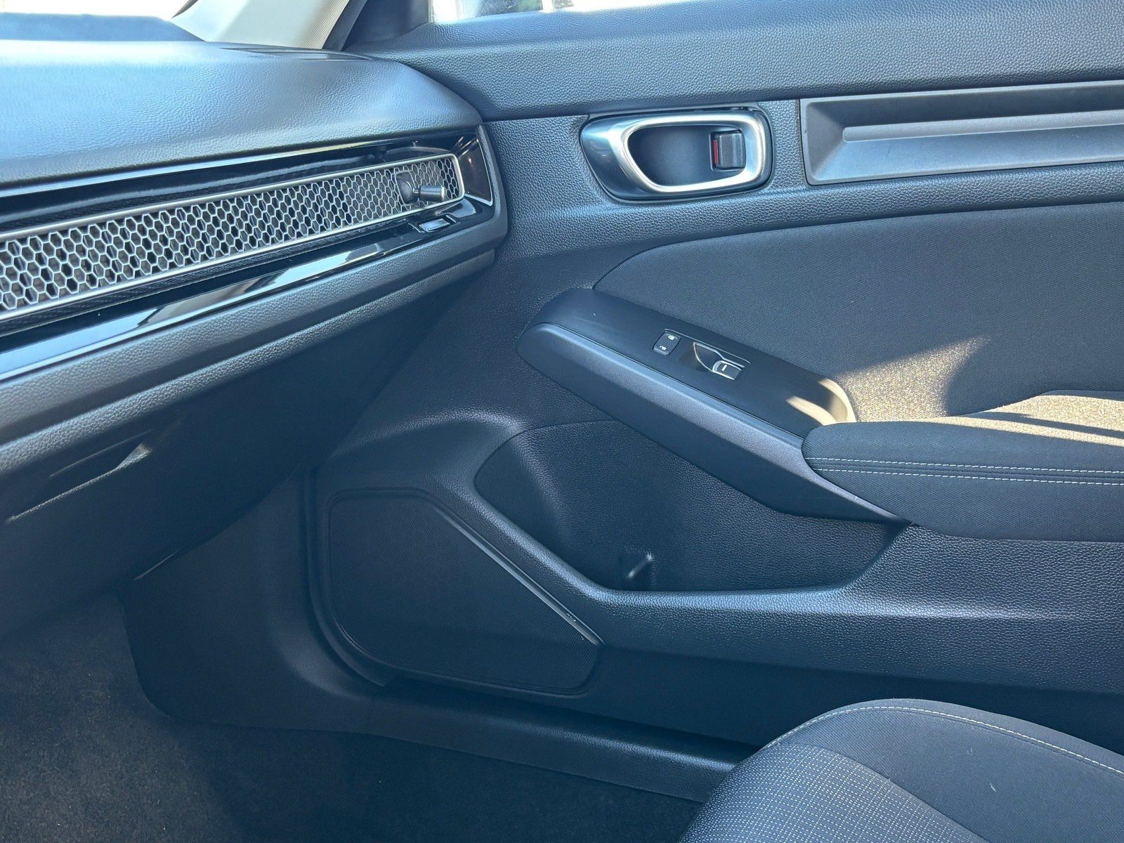 Used 2025 Honda Civic LX image 19