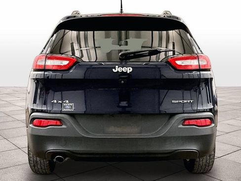 Used 2016 Jeep Cherokee Sport AWD/4WD image 4