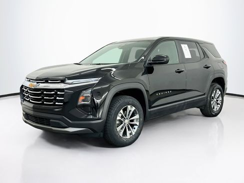 Used 2025 Chevrolet Equinox LT AWD/4WD image 3