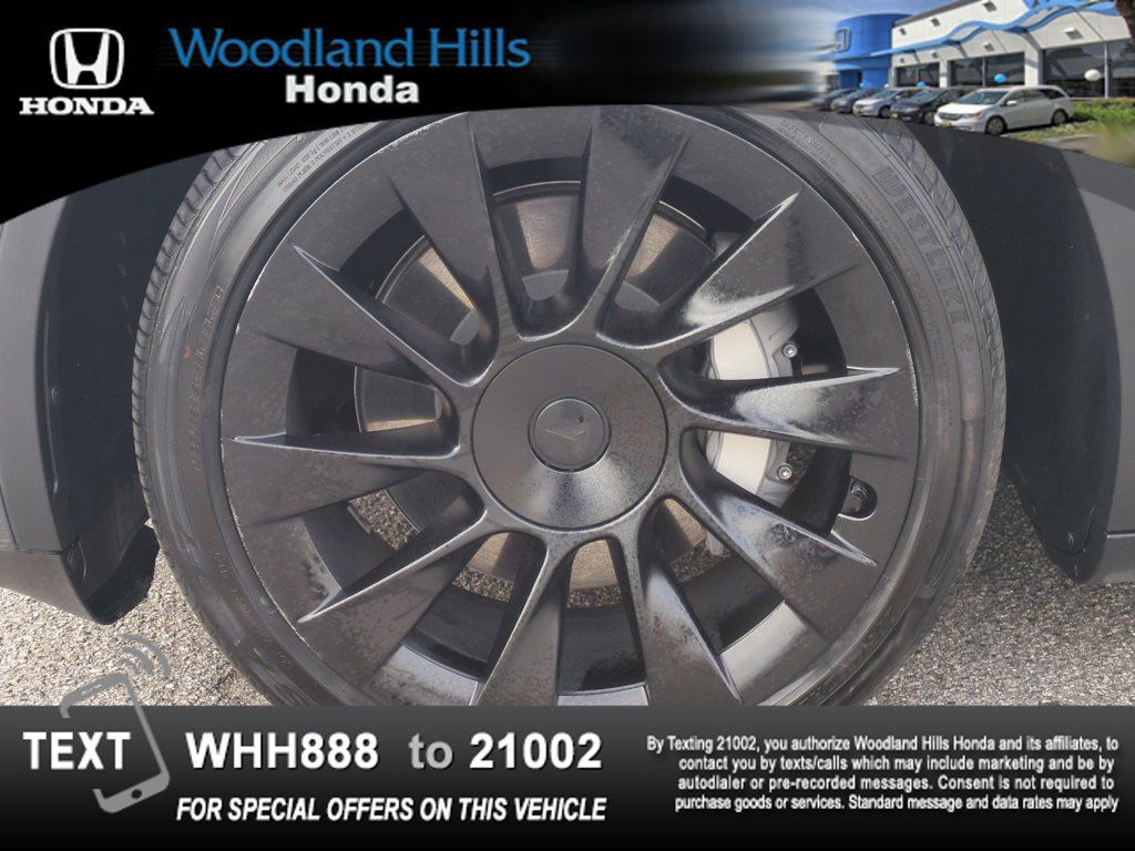 Used 2022 Tesla Model Y Long Range AWD/4WD image 27