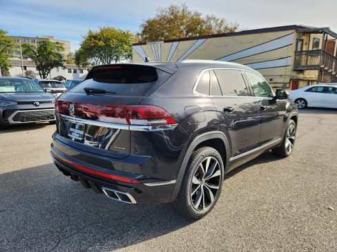 New 2026 Volkswagen Atlas Cross Sport SEL Premium R-Line image 4