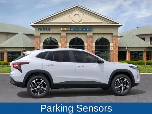 New 2026 Chevrolet Trax RS w/ Sunroof Package image 6