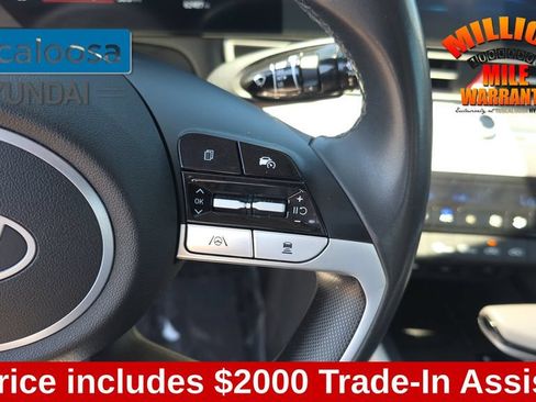 Used 2024 Hyundai Elantra Limited FWD image 17