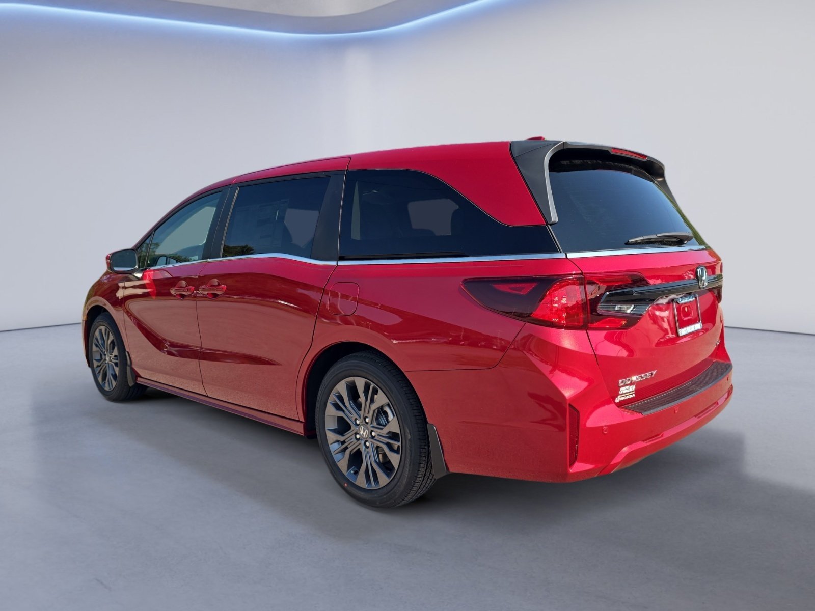 New 2027 Honda Odyssey Touring image 3