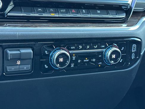 New 2026 GMC Sierra 1500 SLE w/ Preferred Package image 18