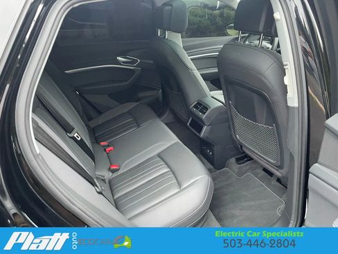Used 2021 Audi e-tron Premium image 43