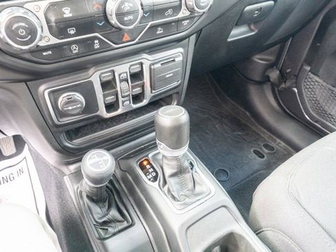 Certified 2023 Jeep Gladiator Sport AWD/4WD image 20