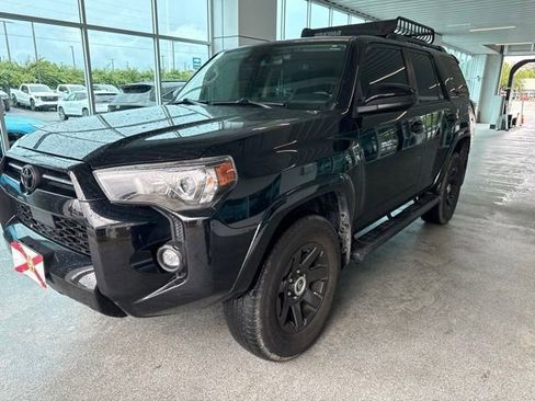 Used 2022 Toyota 4Runner Trail Special Edition AWD/4WD image 4