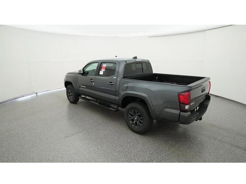 Used 2023 Toyota Tacoma SR5 w/ Technology Package image 6